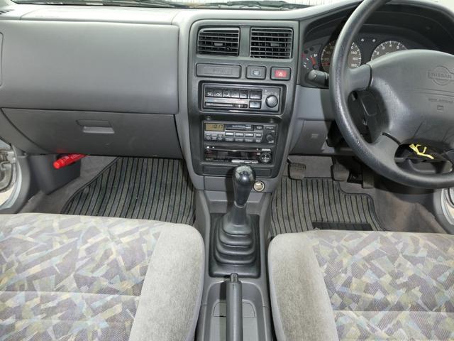 パルサー CJ-II 5速マニュアル /運転席エアバック アルミホイール電動ミラー エアコン パワーウィンドウ ラジオ 助手席エアバッグ ドアバイザータイミングチェーン式エンジン修復歴無し 25(39枚目)