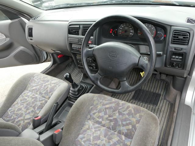 パルサー CJ-II 5速マニュアル /運転席エアバック アルミホイール電動ミラー エアコン パワーウィンドウ ラジオ 助手席エアバッグ ドアバイザータイミングチェーン式エンジン修復歴無し 25(48枚目)