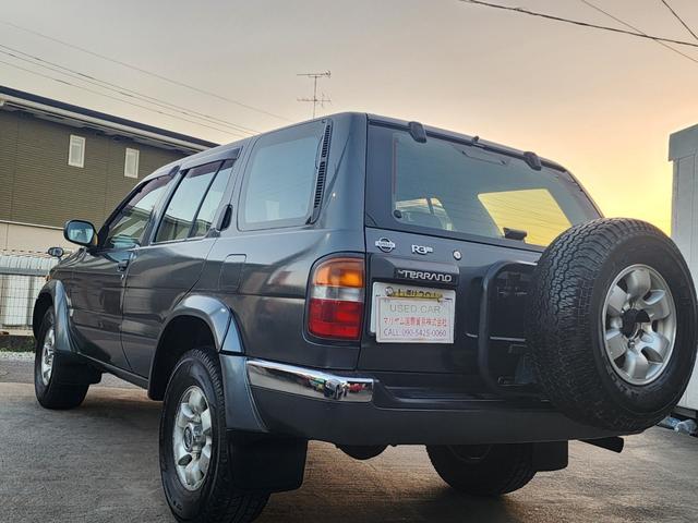 テラノ ワイド　Ｒ３ｍ　ディーゼル　車車検Ｒ９年５月１５日社外ナビ　Ｆグリルガード／運転席エアバッグ　アルミホイール　修復歴　無しフロントフォグランプ　ＡＢＳ５６（9枚目）