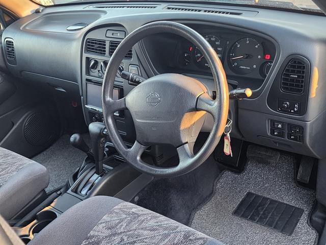 テラノ ワイド　Ｒ３ｍ　ディーゼル　車車検Ｒ９年５月１５日社外ナビ　Ｆグリルガード／運転席エアバッグ　アルミホイール　修復歴　無しフロントフォグランプ　ＡＢＳ５６（41枚目）