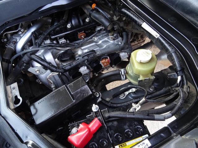 デラックス　４ＷＤ車／　キーレス　オートマ　タイミングチェーン式エンジン　エアコン　パワーステアリング　運転席エアバッグ走行距離８５９９０　ＫＭ　　　　　２列シートブラック（３１）２９０(17枚目)