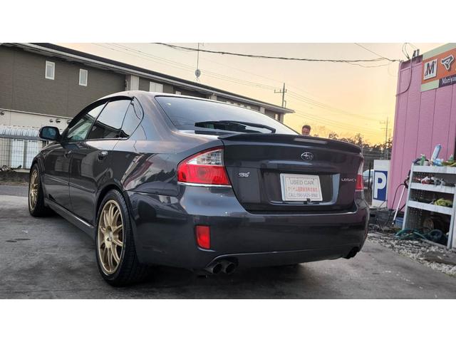 ｔｕｎｅｄ　ｂｙ　ＳＴＩ　６速マニュアル　タイミングベルト交換済みステカ有１８ＡＷ　ＯＺレーシング　有無　レカロシート運転席）　車高調　ティンＨＩＤ　ライトＥＴＣ　ＳＴＩ　クロハーフレザーシート運転席以外スペアキー６８　２８８(9枚目)