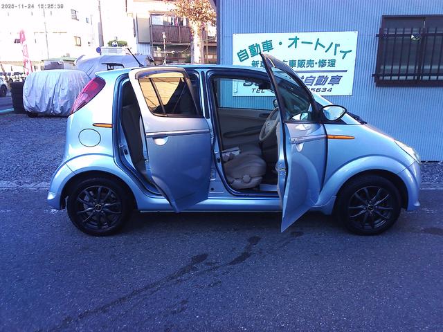 R2 i 5MTエアバッグドライブレコーダー リモコンキー ETC パワーステアリング エアコン 衝突安全ボディ パワウィンド ナビブルートゥース地デジテレビ 電動格納ドアミラー USBタイベル交換 ベース車(13枚目)