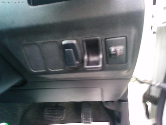 ミラ ＴＸ　４ＷＤ　ＡＴ　ＣＶＴ　エアバッグ　盗難防止システム　ＰＳ　衝突安全ボディ　ＥＴＣ　ＡＣ　ＡＢＳ　キーレス　下回り防錆塗装　バッテリー交換　フルタイム４ＷＤ　タイミングチェーンエンジン　整備付（40枚目）