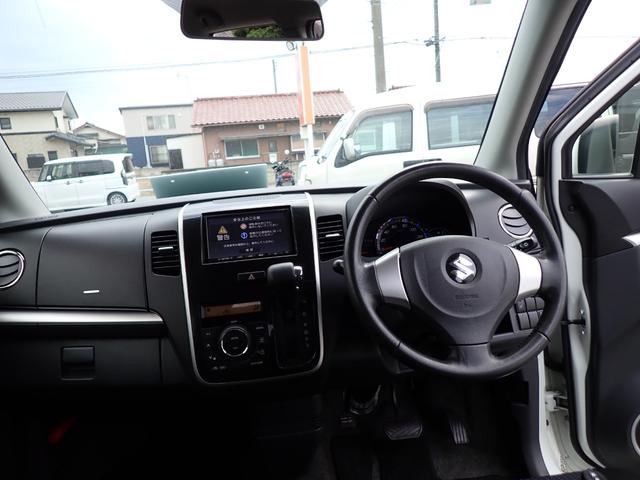 ワゴンＲスティングレー Ｘ　４ＷＤ　純正１４インチアルミ　ナビ　フルセグＴＶ　シートヒーター　Ｐスタート　Ｓキー（8枚目）