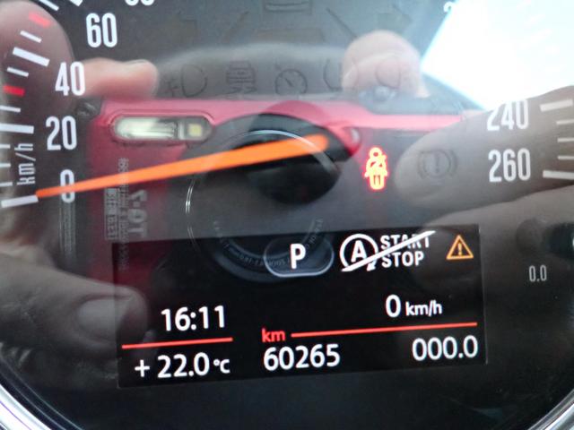 ＭＩＮＩ クーパー　純正１７インチアルミ　純正ナビ　Ｂカメラ　スマートキー（2枚目）