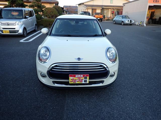 ＭＩＮＩ クーパー　純正１７インチアルミ　純正ナビ　Ｂカメラ　スマートキー（9枚目）