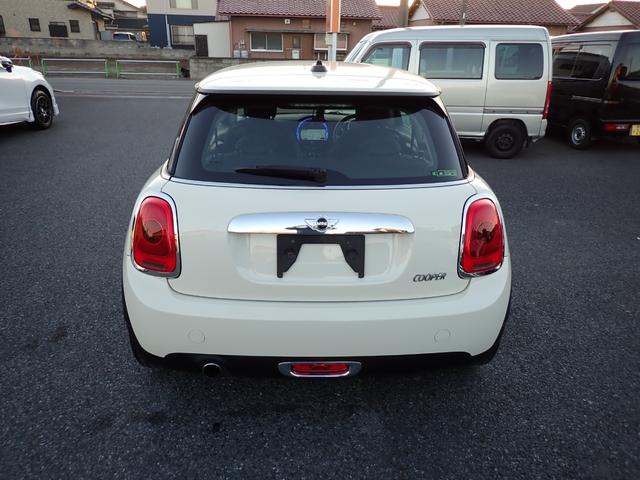 ＭＩＮＩ クーパー　純正１７インチアルミ　純正ナビ　Ｂカメラ　スマートキー（12枚目）