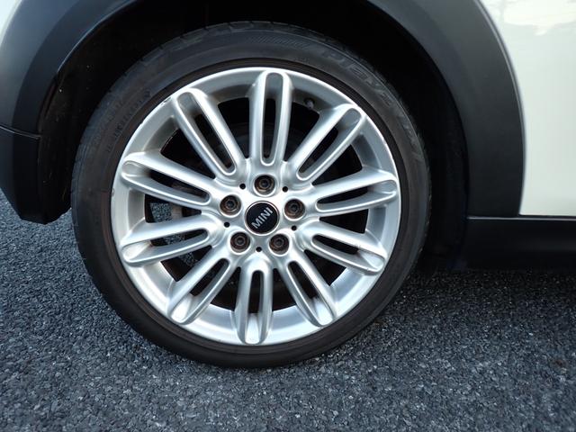 ＭＩＮＩ クーパー　純正１７インチアルミ　純正ナビ　Ｂカメラ　スマートキー（19枚目）