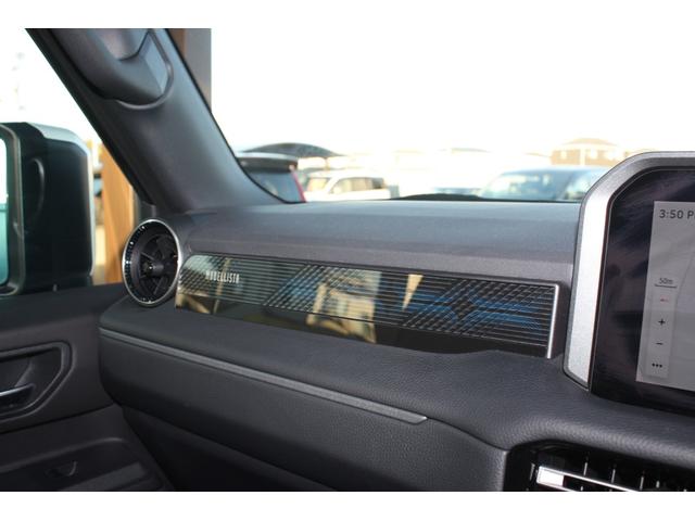 ランドクルーザー250 VX モデリスタ サンルーフ コーナーセンサ Pトランク Rカメラ 全周囲モニター Pシート レーンキープ USB プリクラッシュセーフティ ナビ LEDヘッド シートエアコン 3列シート 本革シート(17枚目)