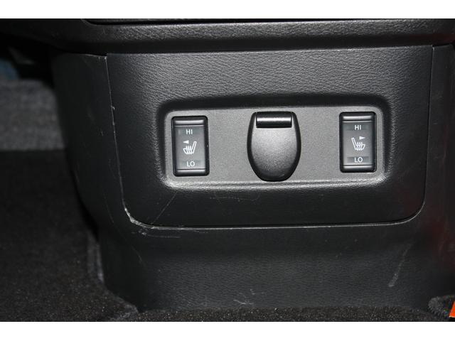 セレナ ハイウェイスターV プロパイロット 前後ソナー VDC リアオートエアコン 衝突被害軽減 オートハイビーム 車線逸脱防止 LEDライト 寒冷地仕様 盗難防止装置 オートクルーズコントロール インテリジェントキー 4WD(13枚目)