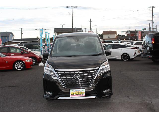 セレナ ハイウェイスターV プロパイロット 前後ソナー VDC リアオートエアコン 衝突被害軽減 オートハイビーム 車線逸脱防止 LEDライト 寒冷地仕様 盗難防止装置 オートクルーズコントロール インテリジェントキー 4WD(17枚目)