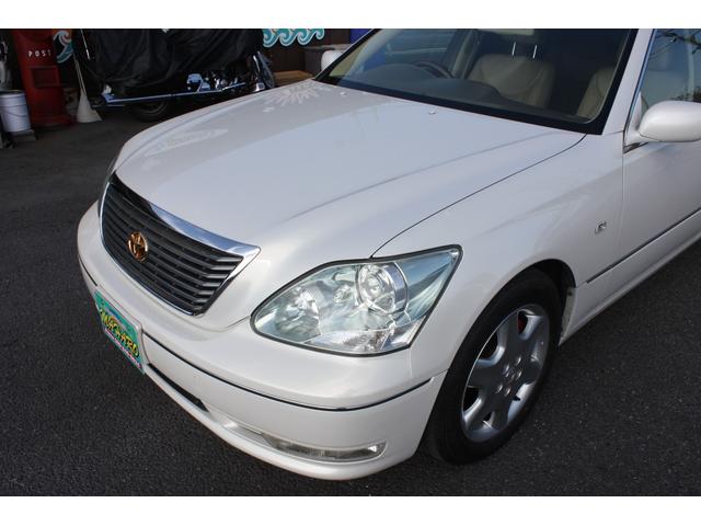 セルシオ Ａ仕様　エアコン　カーテンエアバッグ　キーレスキー　パワーステアリング　カセット　ＡＢＳ　ＥＳＣ　クルーズコントロール　パワーシート　衝突安全ボディ　セキュリティアラーム（18枚目）