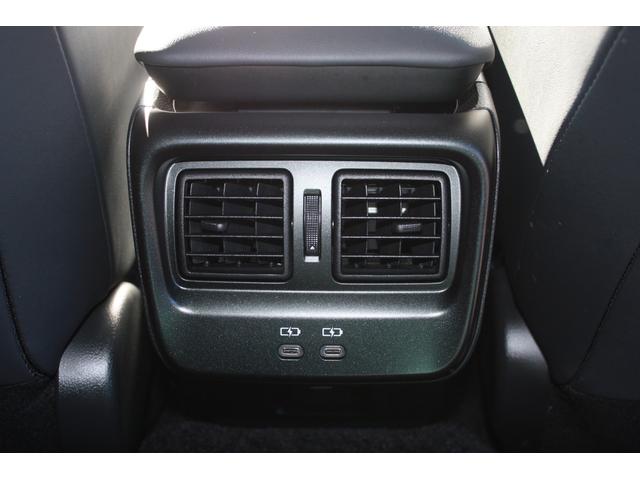 クラウンクロスオーバー ＲＳアドバンスド　ＲＳアドバンスド（５名）　衝突回避　シートＨ　オートライト　レーンアシスト　ＵＳＢ　ナビ　オートハイビーム　シートクーラー　オートクルーズコントロール　横滑り防止　パワーシート　レザーシート　ＬＥＤ（15枚目）