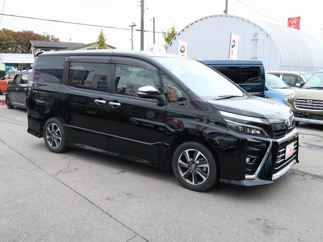 ヴォクシー ＺＳ　煌ＩＩＩ　セーフティセンス　１０インチナビ　クリアランスソナー　　１２．１型後席モニター　Ｂｌｕｅｔｏｏｔｈ接続　フルセグ　純正１６アルミ　ＥＴＣ２．０　ドラレコ　ワンオーナー　禁煙車　バックカメラ（9枚目）