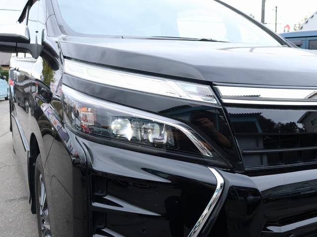 ヴォクシー ＺＳ　煌ＩＩＩ　セーフティセンス　１０インチナビ　クリアランスソナー　　１２．１型後席モニター　Ｂｌｕｅｔｏｏｔｈ接続　フルセグ　純正１６アルミ　ＥＴＣ２．０　ドラレコ　ワンオーナー　禁煙車　バックカメラ（10枚目）