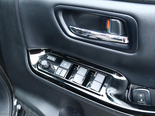 ヴォクシー ＺＳ　煌ＩＩＩ　セーフティセンス　１０インチナビ　クリアランスソナー　　１２．１型後席モニター　Ｂｌｕｅｔｏｏｔｈ接続　フルセグ　純正１６アルミ　ＥＴＣ２．０　ドラレコ　ワンオーナー　禁煙車　バックカメラ（31枚目）