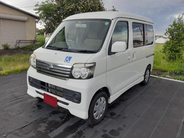 アトレーワゴン 　福祉車両　スロープタイプ　車椅子移動車　車椅子固定１台　リヤシートレス仕様　４ＷＤ　オートマ　エアコン　パワステ　パワーウインドウ　レンタカーアップ　電動ウインチ（7枚目）