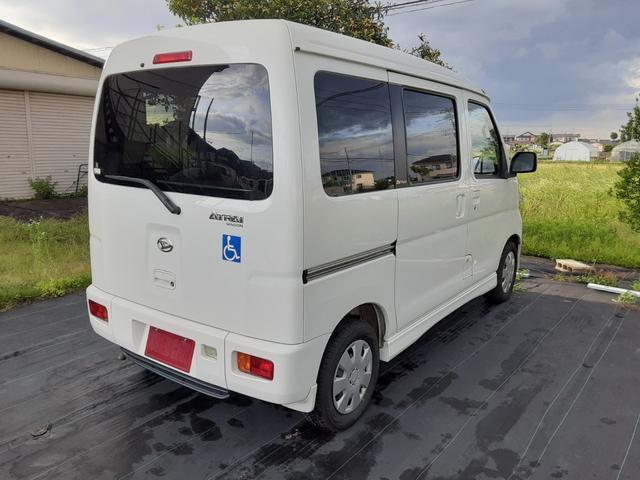 アトレーワゴン 　福祉車両　スロープタイプ　車椅子移動車　車椅子固定１台　リヤシートレス仕様　４ＷＤ　オートマ　エアコン　パワステ　パワーウインドウ　レンタカーアップ　電動ウインチ（8枚目）