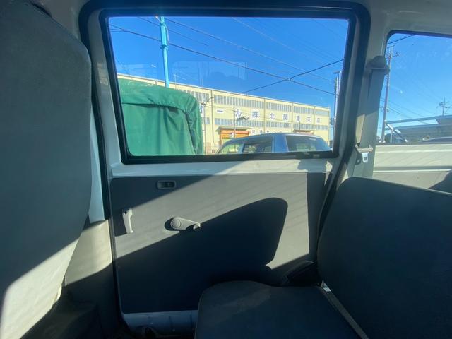 クリッパーバン ＤＸ　パワーステアリング　エアバック　ＥＴＣ搭載　スタッドレスタイヤ　社外オーディオＤＶＤ　ＣＤ付　積載量３５０ｋｇ　車検対応エアコン（17枚目）