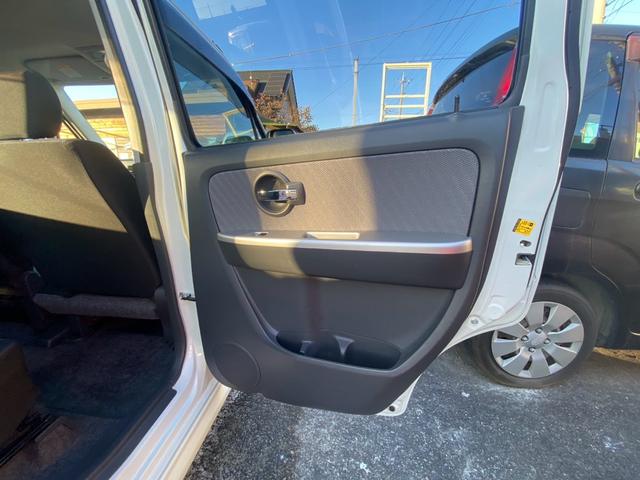 ワゴンＲ ＦＸ－Ｓリミテッド　パワーステアリング　パワーウインドウ　エアバック　純正アルミホイール　ベンチシート　エアコン　ＣＤ　ＦＭＡＭラジオ　パールホワイト（9枚目）