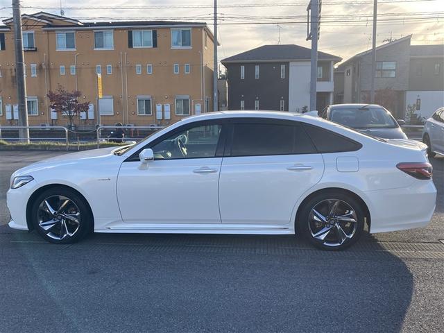 クラウンハイブリッド ＲＳ　ＬＥＤヘッドライト　クルコン　スマートエントリー　セキュリティーアラーム　Ｂカメラ　カーテンエアバッグ　横滑り防止　ＥＴＣ　ドラレコ　ＴＶナビ　アルミ　メモリーナビ　ＡＢＳ　ＰＷ　ＡＡＣ　エアバッグ（3枚目）