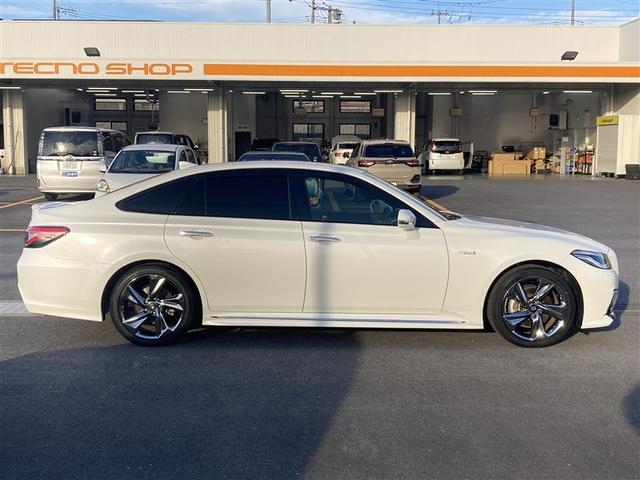 クラウンハイブリッド ＲＳ　ＬＥＤヘッドライト　クルコン　スマートエントリー　セキュリティーアラーム　Ｂカメラ　カーテンエアバッグ　横滑り防止　ＥＴＣ　ドラレコ　ＴＶナビ　アルミ　メモリーナビ　ＡＢＳ　ＰＷ　ＡＡＣ　エアバッグ（6枚目）