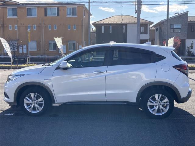 ヴェゼル ハイブリッドＸ・ホンダセンシング　地デジ　ＡＷ　Ａクルーズ　Ｂモニ　スマキー　オートエアコン　ＶＳＡ　ＥＴＣ車載器　ドライブレコーダー装着車　メモリナビ　ＡＢＳ　パワーウィンドウ　Ｗエアバッグ　ＤＶＤ再生　ナビＴＶ　キーレス　ＳＲＳ（3枚目）