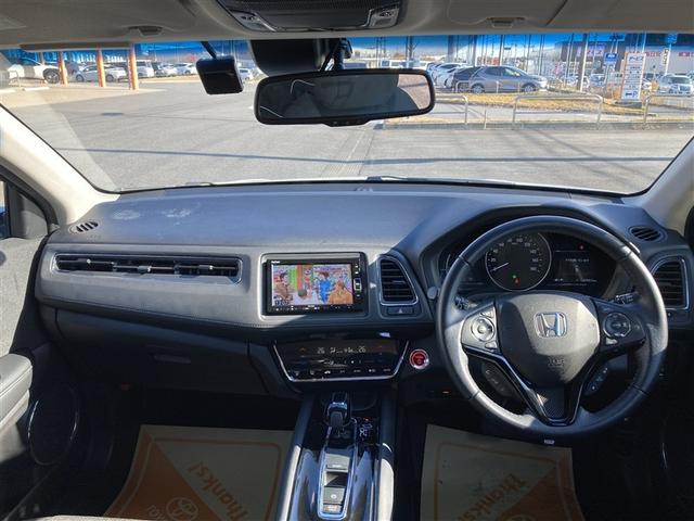ヴェゼル ハイブリッドＸ・ホンダセンシング　地デジ　ＡＷ　Ａクルーズ　Ｂモニ　スマキー　オートエアコン　ＶＳＡ　ＥＴＣ車載器　ドライブレコーダー装着車　メモリナビ　ＡＢＳ　パワーウィンドウ　Ｗエアバッグ　ＤＶＤ再生　ナビＴＶ　キーレス　ＳＲＳ（7枚目）