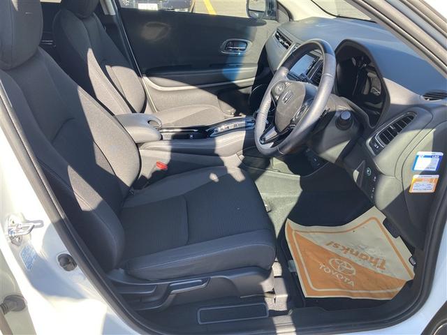 ヴェゼル ハイブリッドＸ・ホンダセンシング　地デジ　ＡＷ　Ａクルーズ　Ｂモニ　スマキー　オートエアコン　ＶＳＡ　ＥＴＣ車載器　ドライブレコーダー装着車　メモリナビ　ＡＢＳ　パワーウィンドウ　Ｗエアバッグ　ＤＶＤ再生　ナビＴＶ　キーレス　ＳＲＳ（14枚目）