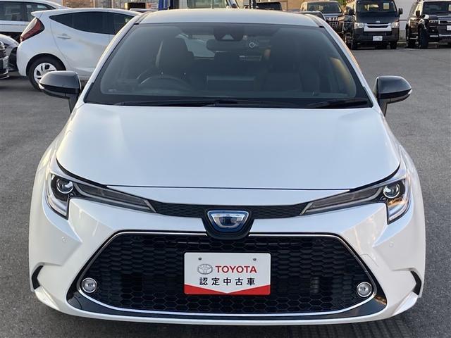 カローラツーリング ハイブリッド　ダブルバイビー　追突軽減ブレーキ　バックモニタ　地デジフルセグ　横滑防止　ナビＴＶ　スマキー　ＬＥＤライト　デュアルエアバッグ　エアコン　オートクルーズ　サイドエアバッグ　ＥＴＣ付　ＰＳ　キーフリー　ＡＢＳ　盗難防止（2枚目）