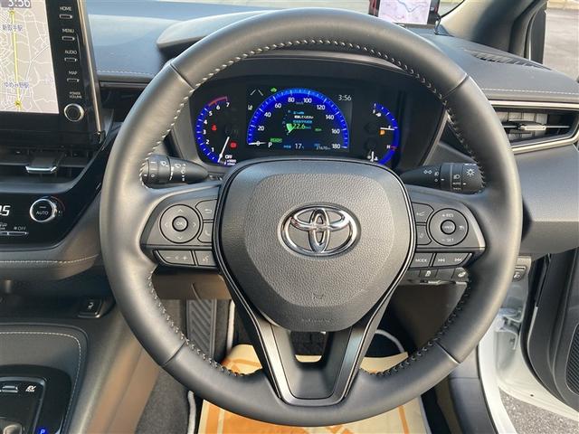 カローラツーリング ハイブリッド　ダブルバイビー　追突軽減ブレーキ　バックモニタ　地デジフルセグ　横滑防止　ナビＴＶ　スマキー　ＬＥＤライト　デュアルエアバッグ　エアコン　オートクルーズ　サイドエアバッグ　ＥＴＣ付　ＰＳ　キーフリー　ＡＢＳ　盗難防止（12枚目）