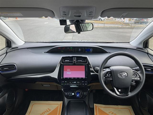 プリウス Ｓツーリングセレクション　エアバック　地デジ　Ｂモニ　定期点検記録簿　ＬＥＤヘッド　イモビ　オートクルーズ　横滑り防止　サイドエアバック　ドラレコ付き　ＤＶＤ再生可　ＥＴＣ　スマートキー　メモリ－ナビ　助手席エアバック　ＡＢＳ（7枚目）