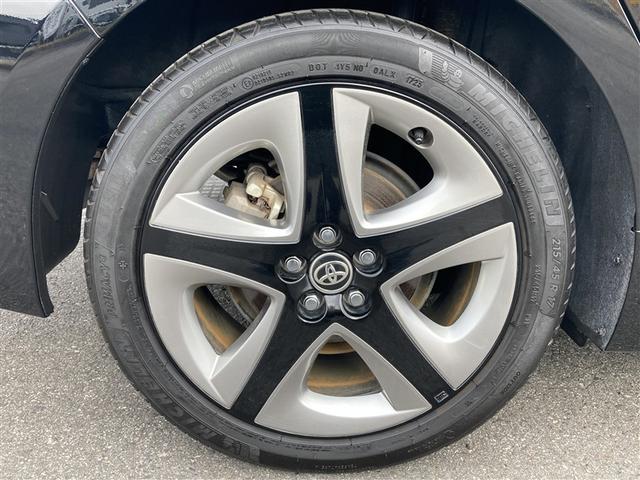 プリウス Ｓツーリングセレクション　エアバック　地デジ　Ｂモニ　定期点検記録簿　ＬＥＤヘッド　イモビ　オートクルーズ　横滑り防止　サイドエアバック　ドラレコ付き　ＤＶＤ再生可　ＥＴＣ　スマートキー　メモリ－ナビ　助手席エアバック　ＡＢＳ（19枚目）