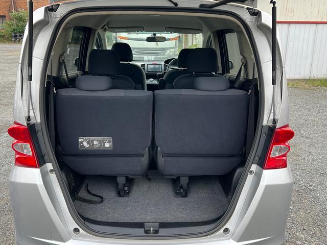 フリード G Lパッケージ ナビ TV バックカメラ ETC エアコン パワーステアリング パワーウィンドウ ABS キーレスエントリー 運転席エアバッグ 助手席エアバッグ 衝突安全ボディ CD(19枚目)