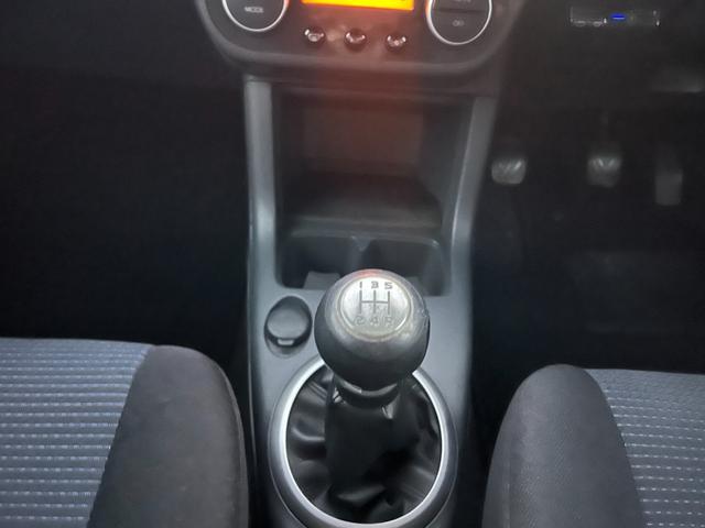 スイフト １．３ＸＧ　５速マニュアル　ＥＴＣ　スマートキー　ドライブレコーダー　エアコン　パワーステアリング　パワーウィンドウ　ＡＢＳ　キーレスエントリー　盗難防止システム　　衝突安全ボディＣＤ（11枚目）