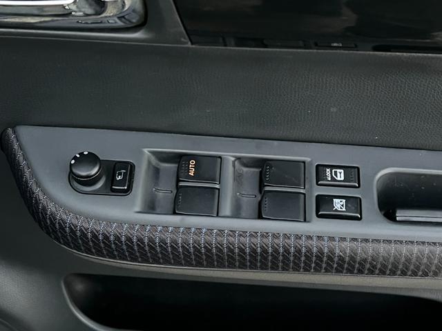 スイフト １．３ＸＧ　５速マニュアル　ＥＴＣ　スマートキー　ドライブレコーダー　エアコン　パワーステアリング　パワーウィンドウ　ＡＢＳ　キーレスエントリー　盗難防止システム　　衝突安全ボディＣＤ（12枚目）