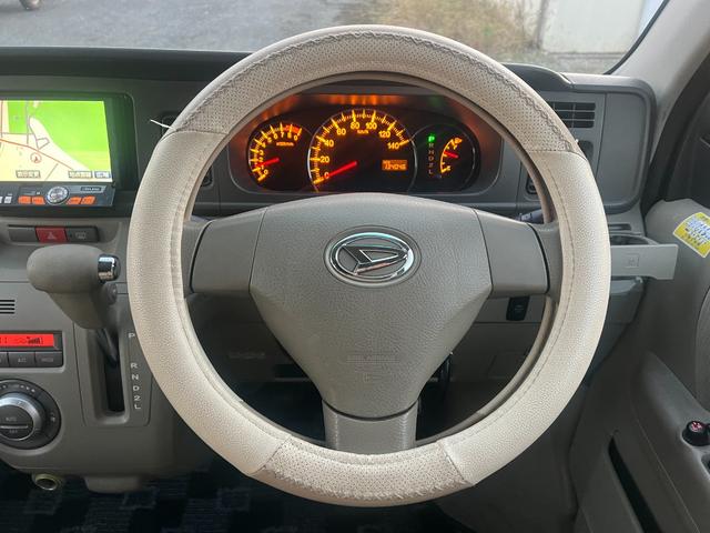 アトレーワゴン カスタムターボＲＳリミテッド　ナビ　４ＷＤ　ターボ　アルミホイール　エアコン　パワーステアリング　パワーウィンドウ　キーレスエントリー　ベンチシート　フルフラットＡＢＳ　運転席エアバッグ　衝突安全ボディ　助手席エアバッグ（16枚目）