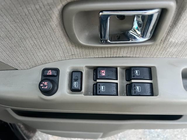 アトレーワゴン カスタムターボＲＳリミテッド　ナビ　４ＷＤ　ターボ　アルミホイール　エアコン　パワーステアリング　パワーウィンドウ　キーレスエントリー　ベンチシート　フルフラットＡＢＳ　運転席エアバッグ　衝突安全ボディ　助手席エアバッグ（25枚目）