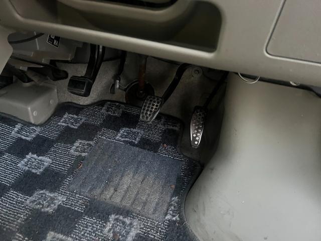 アトレーワゴン カスタムターボＲＳリミテッド　ナビ　４ＷＤ　ターボ　アルミホイール　エアコン　パワーステアリング　パワーウィンドウ　キーレスエントリー　ベンチシート　フルフラットＡＢＳ　運転席エアバッグ　衝突安全ボディ　助手席エアバッグ（30枚目）
