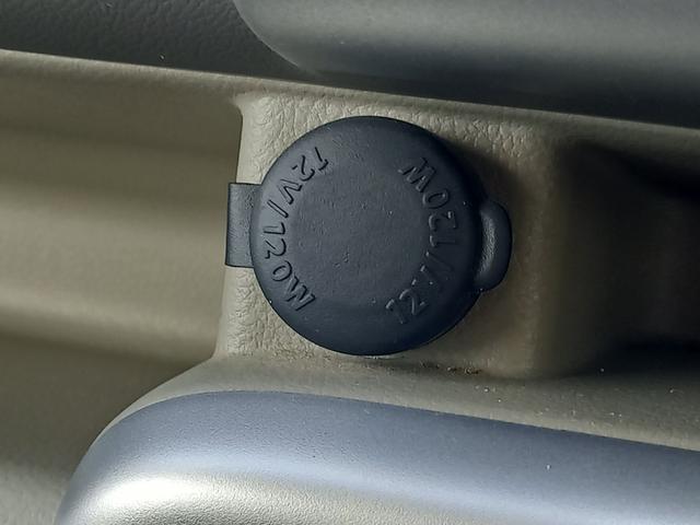 <運転席操作部>アクセサリーソケット有り