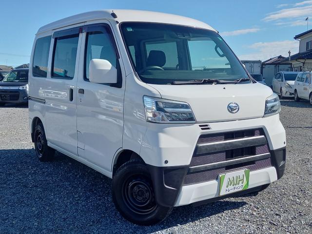 ハイゼットカーゴ クルーズＳＡＩＩＩ　パートタイム４ＷＤ　ナビ　バックカメラ　Ｂｌｕｅｔｏｏｔｈオーディオ　キーレスエントリー　スペアキー　ＥＴＣ　パワーウィンドウ　ドアバイザー　オートマチックハイビーム　電動格納ミラー　スマートアシスト（27枚目）