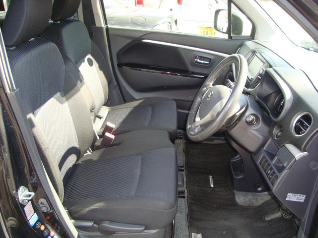 ワゴンＲスティングレー Ｔ　ターボ　アイドルストップ　プッシュスタート　ナビ＆フルセグＴＶ　ハンドルパドルシフト（7枚目）