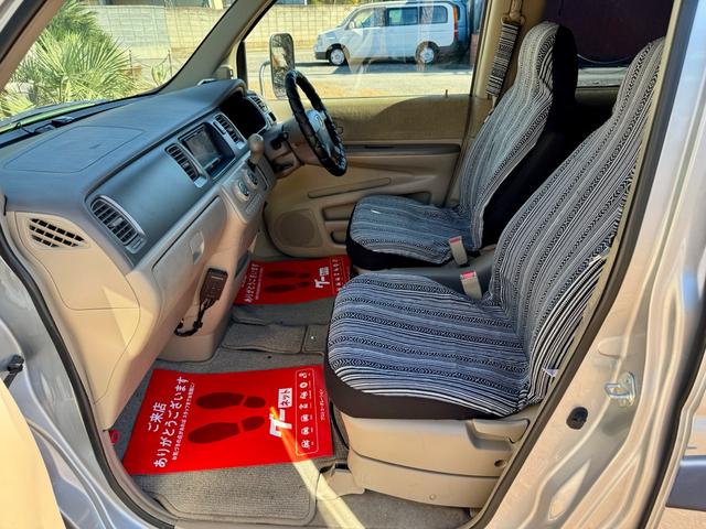 ステップワゴン I 5.6万km 車検2年付 回転シート ラプターライナー HONDAグリル クラシックカスタム ホワイトリボン 鉄ちんカスタム アメ車バンミラー サイドデカール スモークヘッドライト スムージング(26枚目)