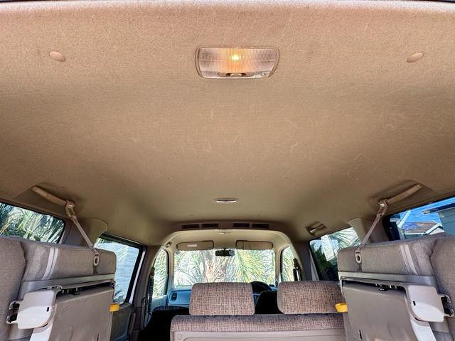 ステップワゴン I 5.6万km 車検2年付 回転シート ラプターライナー HONDAグリル クラシックカスタム ホワイトリボン 鉄ちんカスタム アメ車バンミラー サイドデカール スモークヘッドライト スムージング(46枚目)