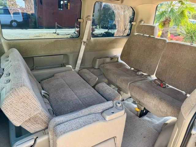 ステップワゴン I 5.6万km 車検2年付 回転シート ラプターライナー HONDAグリル クラシックカスタム ホワイトリボン 鉄ちんカスタム アメ車バンミラー サイドデカール スモークヘッドライト スムージング(52枚目)