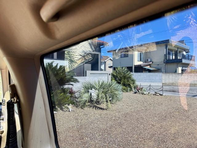 ステップワゴン I 5.6万km 車検2年付 回転シート ラプターライナー HONDAグリル クラシックカスタム ホワイトリボン 鉄ちんカスタム アメ車バンミラー サイドデカール スモークヘッドライト スムージング(62枚目)