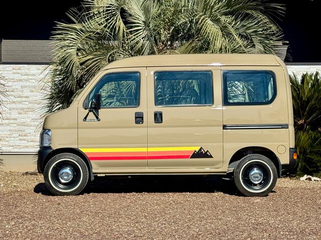 アクティバン 　５ＭＴ　車検付　記録簿有り　ユーザー買取　全塗装　ベージュ　オールペイント　ラプターライナー　ホワイトリボンタイヤ　オリジナルＨＯＮＤＡグリル　ＬＥＤライト　鉄ちん　ざらざら塗装　スムージングゲート（8枚目）