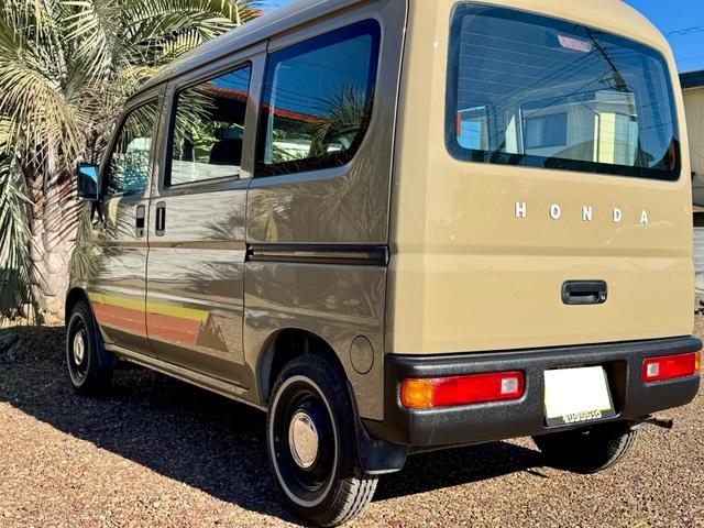 アクティバン 　５ＭＴ　車検付　記録簿有り　ユーザー買取　全塗装　ベージュ　オールペイント　ラプターライナー　ホワイトリボンタイヤ　オリジナルＨＯＮＤＡグリル　ＬＥＤライト　鉄ちん　ざらざら塗装　スムージングゲート（10枚目）