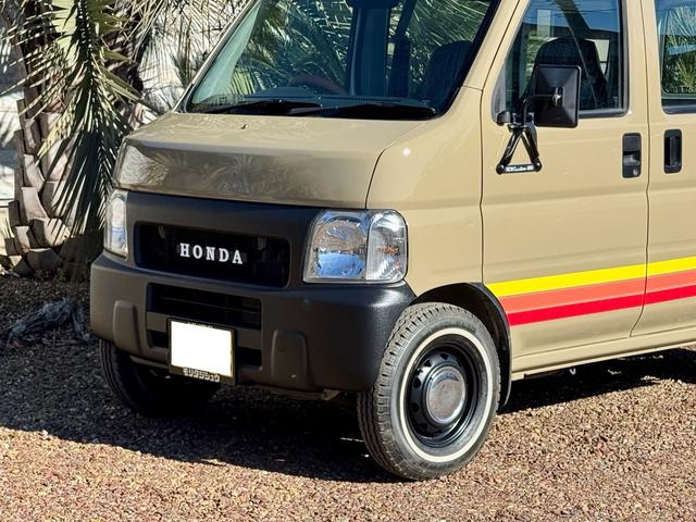 アクティバン 　５ＭＴ　車検付　記録簿有り　ユーザー買取　全塗装　ベージュ　オールペイント　ラプターライナー　ホワイトリボンタイヤ　オリジナルＨＯＮＤＡグリル　ＬＥＤライト　鉄ちん　ざらざら塗装　スムージングゲート（12枚目）